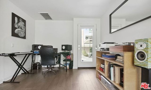 1156 N Orange Drive, Hollywood, CA 90038