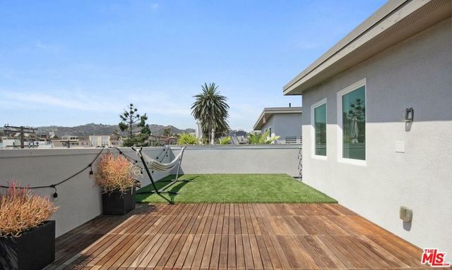 1156 N Orange Drive, Hollywood, CA 90038