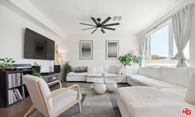 1156 N Orange Drive, Hollywood, CA 90038