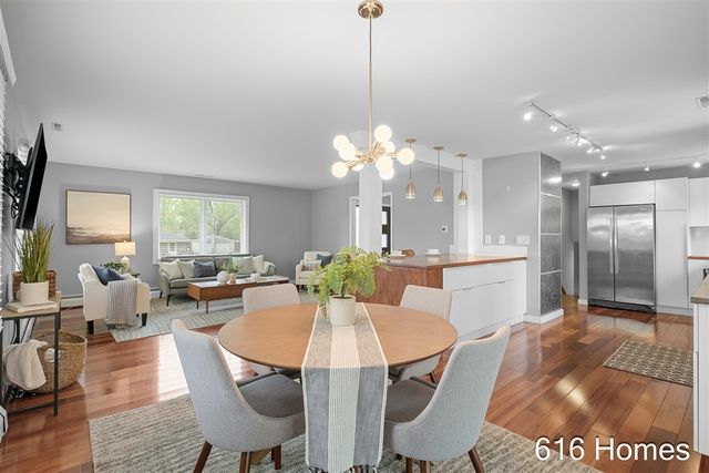 124 Loch Lomond Avenue, Grand Rapids, MI 49546