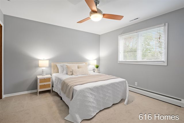 124 Loch Lomond Avenue, Grand Rapids, MI 49546