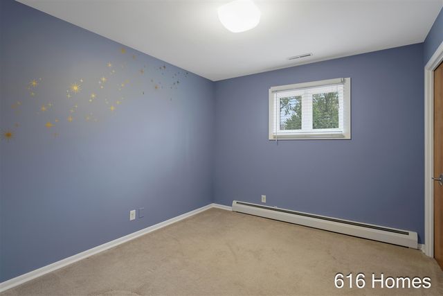 124 Loch Lomond Avenue, Grand Rapids, MI 49546