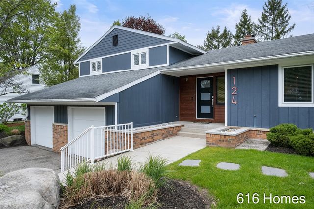 124 Loch Lomond Avenue, Grand Rapids, MI 49546