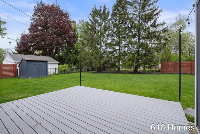 124 Loch Lomond Avenue, Grand Rapids, MI 49546