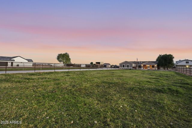 3635 E GRAYTHORN Way, Coolidge, AZ 85128