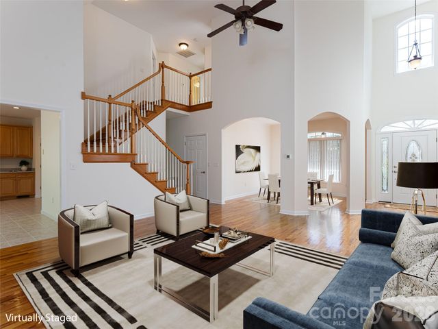 180 Kanuga Forest Drive, Hendersonville, NC 28739