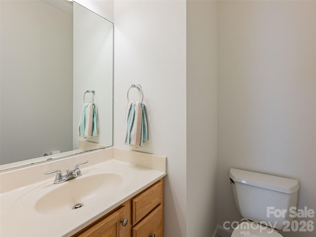 180 Kanuga Forest Drive, Hendersonville, NC 28739