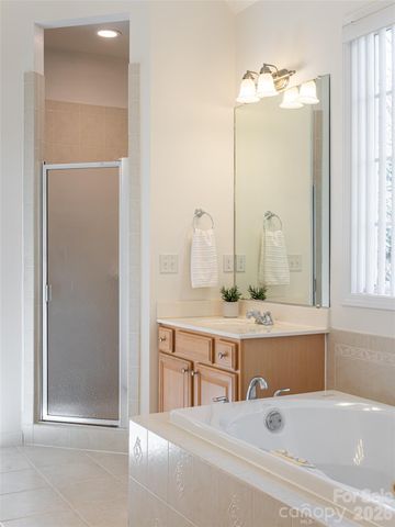 180 Kanuga Forest Drive, Hendersonville, NC 28739