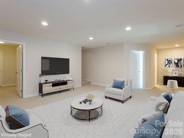 180 Kanuga Forest Drive, Hendersonville, NC 28739