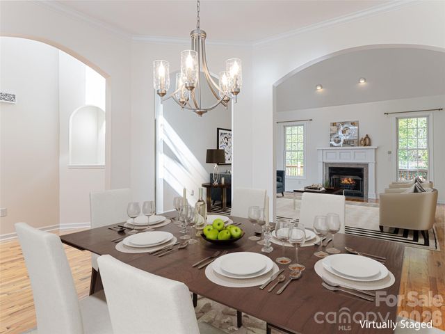 180 Kanuga Forest Drive, Hendersonville, NC 28739