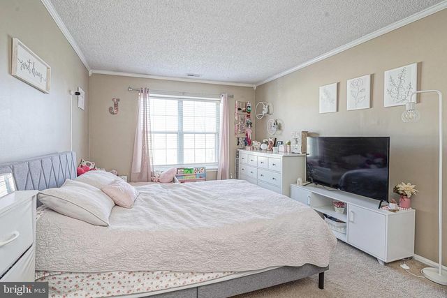 2402-B SEDGEFIELD DR, Mount Laurel, NJ 08054