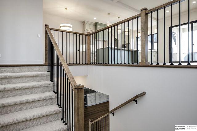 21113 Laurel Avenue, Elkhorn, NE 68022