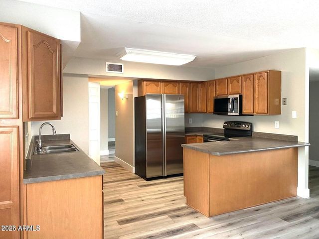 4417 S Newberry Road, Tempe, AZ 85282