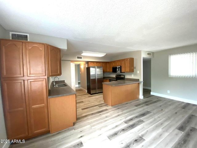 4417 S Newberry Road, Tempe, AZ 85282