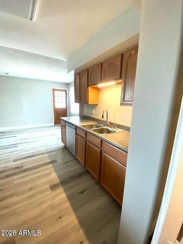 4417 S Newberry Road, Tempe, AZ 85282