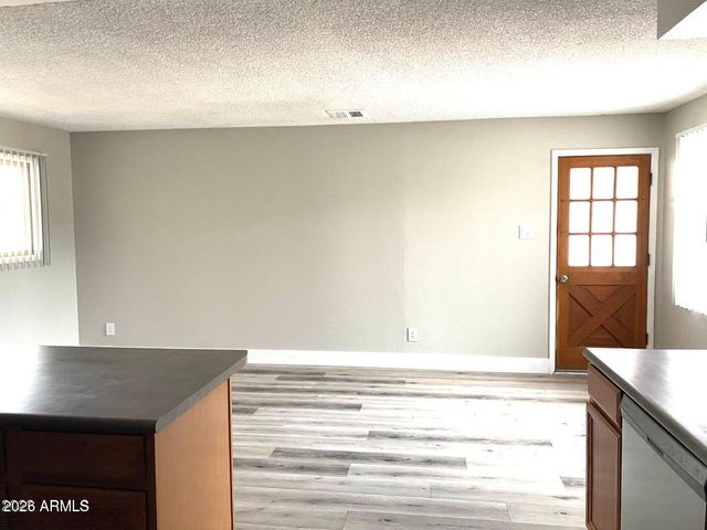 4417 S Newberry Road, Tempe, AZ 85282