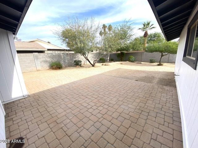 4417 S Newberry Road, Tempe, AZ 85282
