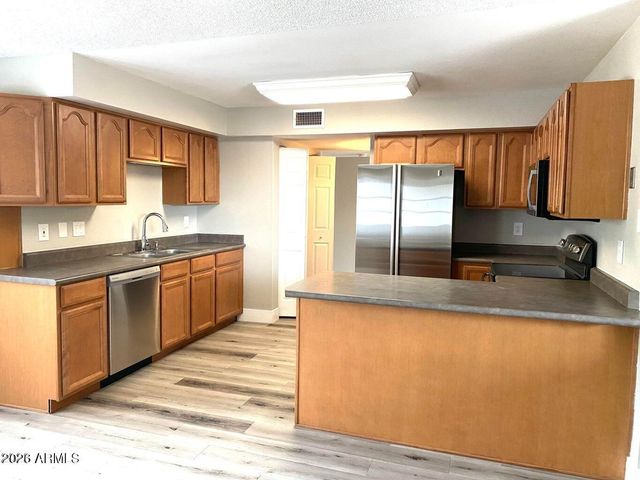 4417 S Newberry Road, Tempe, AZ 85282