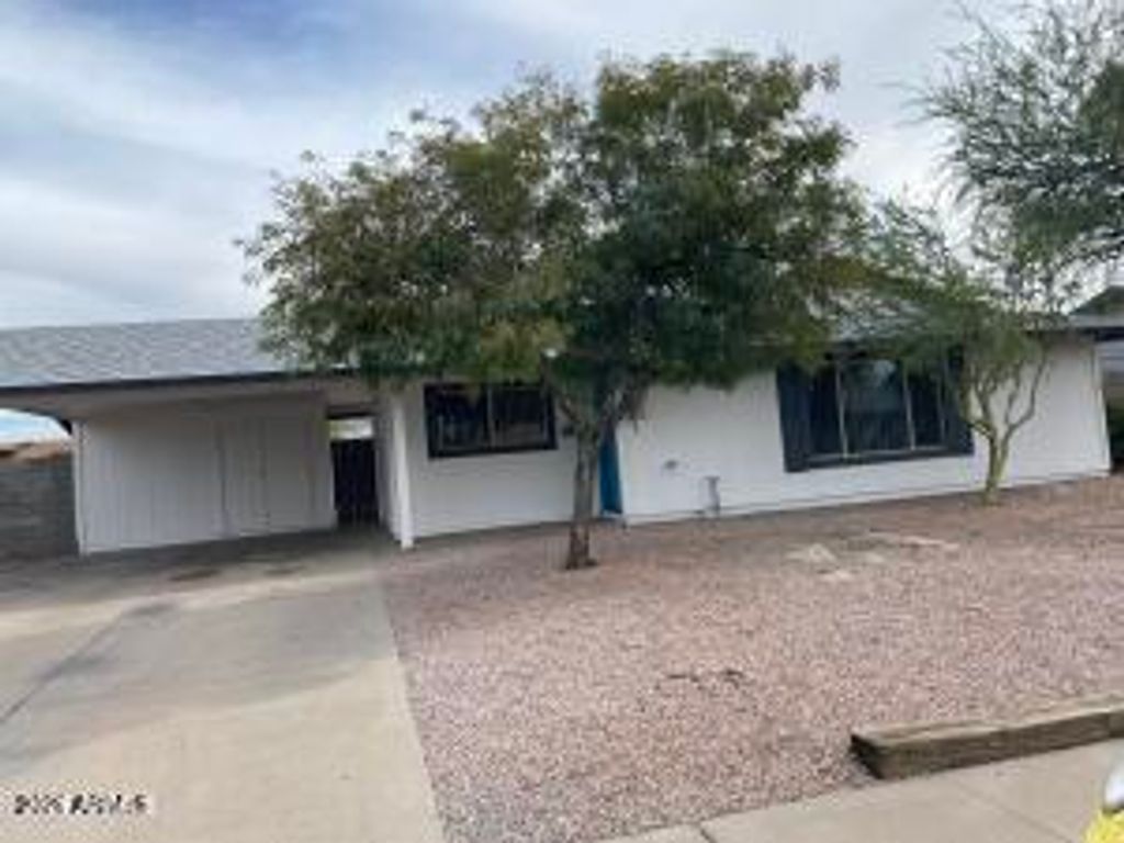 4417 S Newberry Road, Tempe, AZ 85282