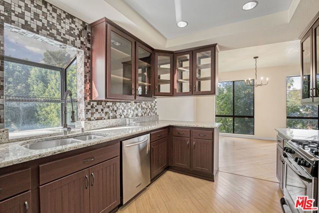 13331 Moorpark Street 233, Sherman Oaks, CA 91423