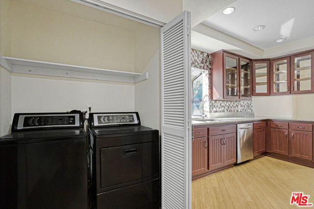 13331 Moorpark Street 233, Sherman Oaks, CA 91423