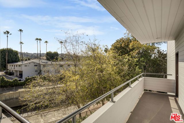 13331 Moorpark Street 233, Sherman Oaks, CA 91423