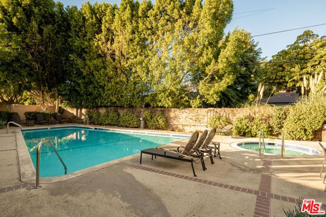13331 Moorpark Street 233, Sherman Oaks, CA 91423