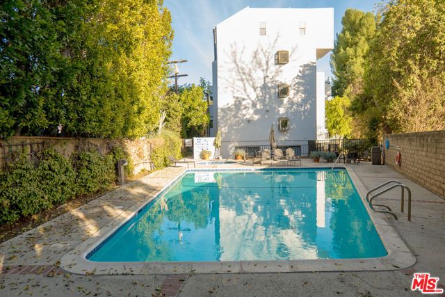 13331 Moorpark Street 233, Sherman Oaks, CA 91423