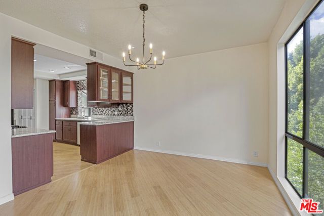 13331 Moorpark Street 233, Sherman Oaks, CA 91423