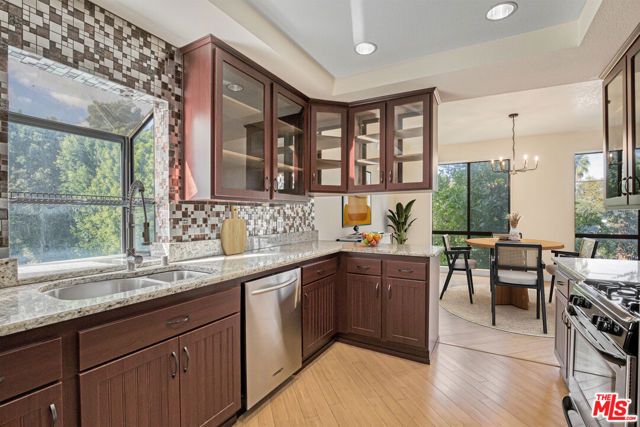 13331 Moorpark Street 233, Sherman Oaks, CA 91423