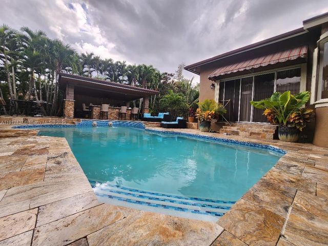 6879 NW 65th Terrace, Parkland, FL 33067