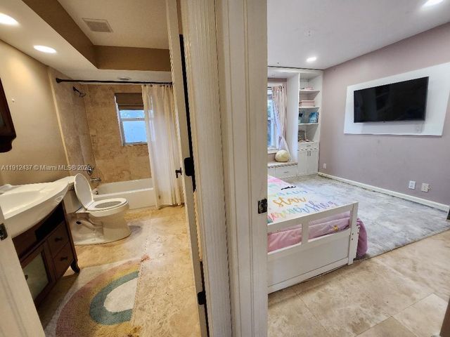 6879 NW 65th Terrace, Parkland, FL 33067