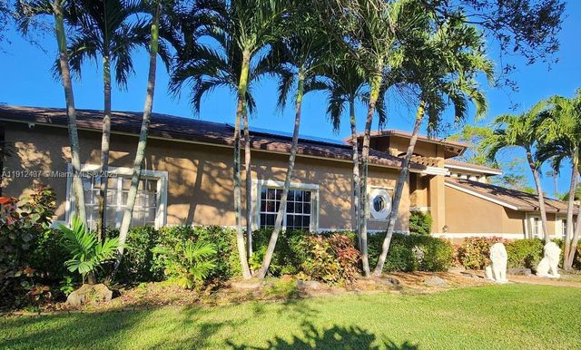 6879 NW 65th Terrace, Parkland, FL 33067