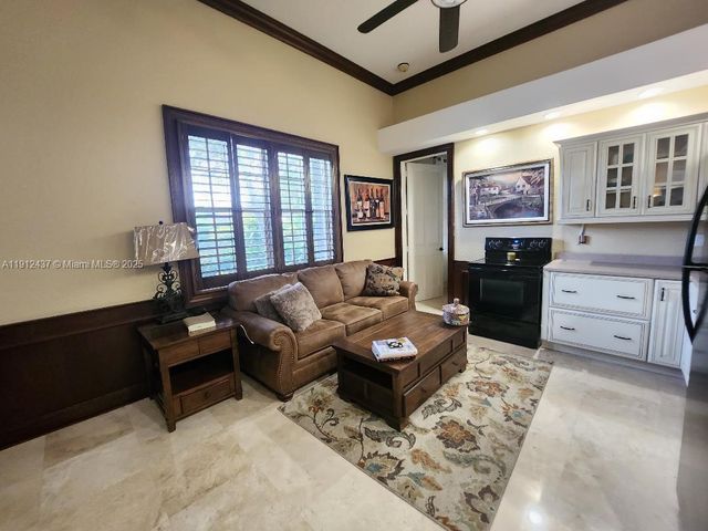 6879 NW 65th Terrace, Parkland, FL 33067