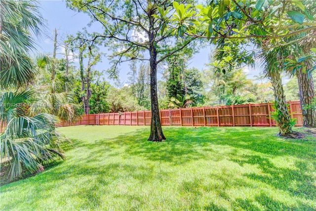 6879 NW 65th Terrace, Parkland, FL 33067