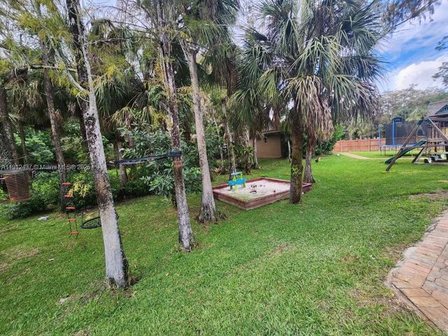 6879 NW 65th Terrace, Parkland, FL 33067