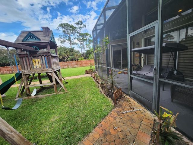 6879 NW 65th Terrace, Parkland, FL 33067