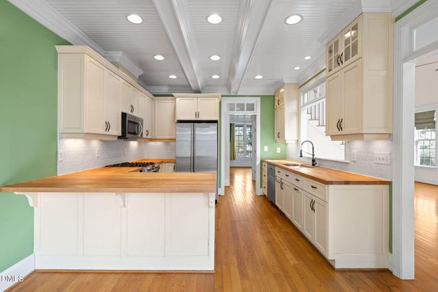 2300 Forestbluff Drive, Fuquay Varina, NC 27526