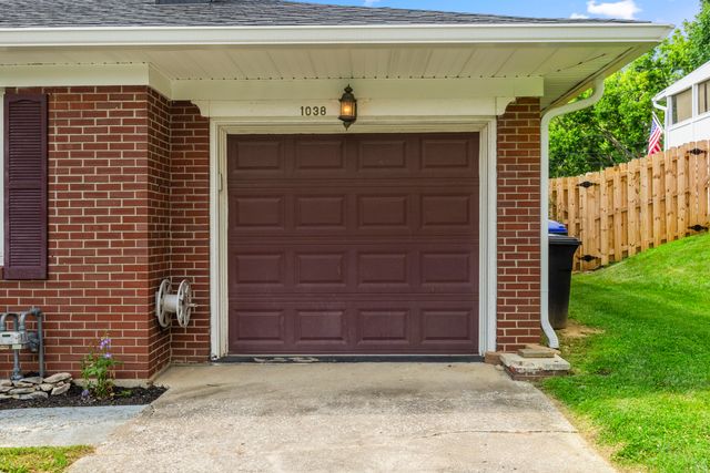 1038 Sioux Trail, Frankfort, KY 40601