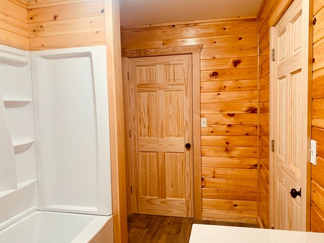 711 Division Street, Eastlake, MI 49626