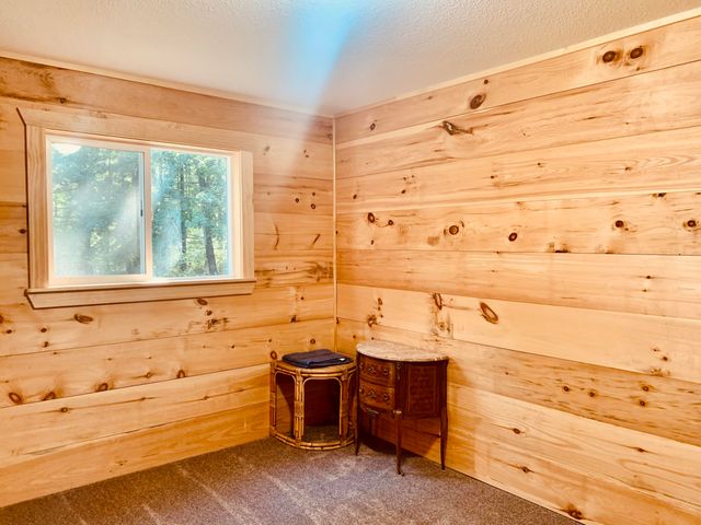 711 Division Street, Eastlake, MI 49626