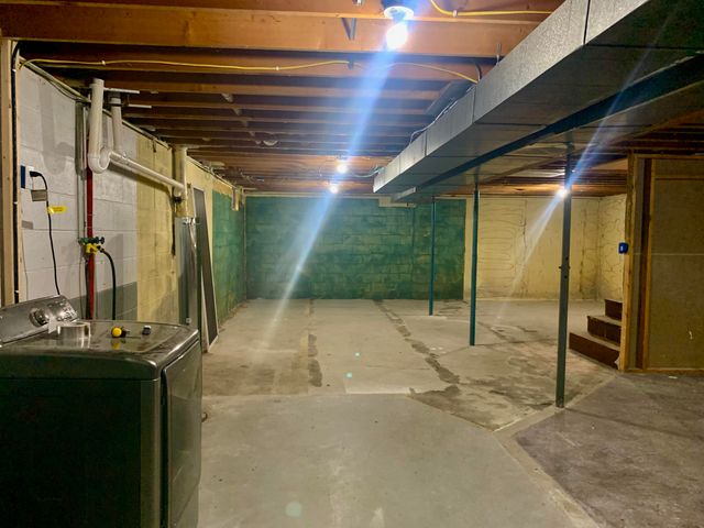 711 Division Street, Eastlake, MI 49626