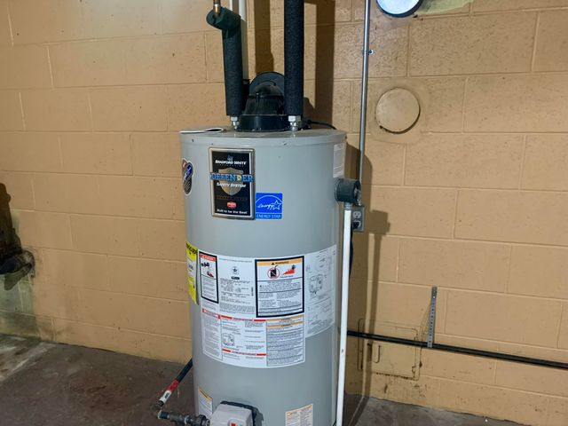 711 Division Street, Eastlake, MI 49626