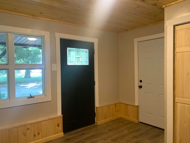 711 Division Street, Eastlake, MI 49626