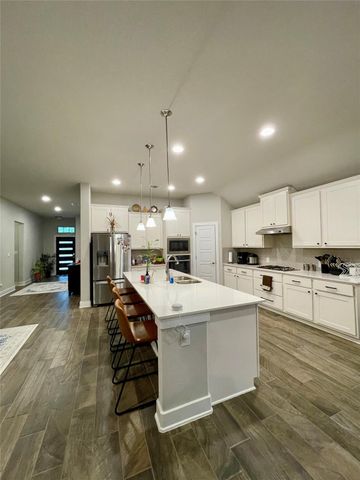 120 Sail Wind WAY, Georgetown, TX 78633