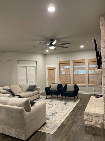 120 Sail Wind WAY, Georgetown, TX 78633