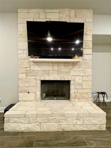 120 Sail Wind WAY, Georgetown, TX 78633