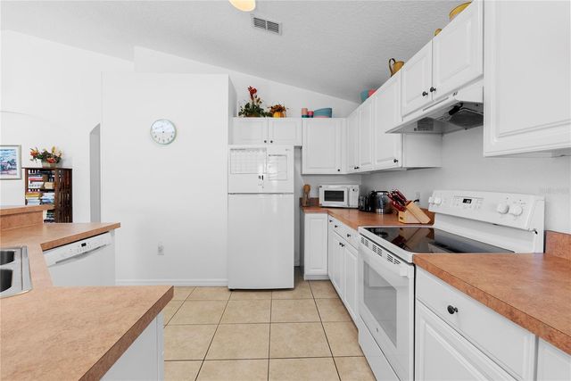 4811 CUMBRIAN LAKES DRIVE, Kissimmee, FL 34746