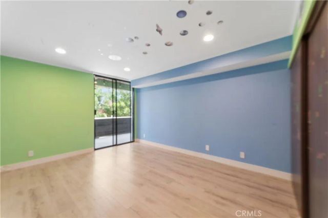 16866 Kingsbury 107, Granada Hills, CA 91344