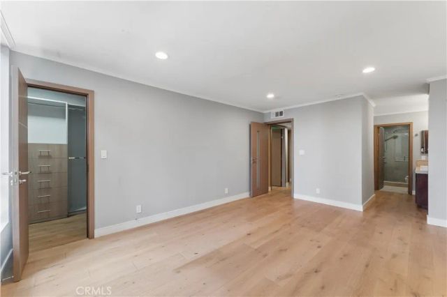 16866 Kingsbury 107, Granada Hills, CA 91344